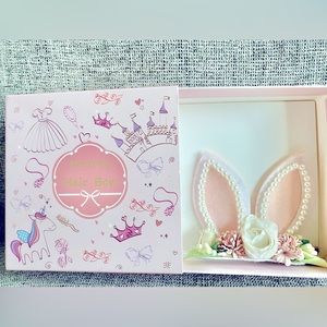 Arnzrmo Easter Bunny beaded infant’s headband in box